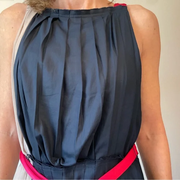 SOLD - BGBC Maxazira Runway pleaded dress, sleeveless, taupe, navy and red, Sz M - Picture 9 of 16